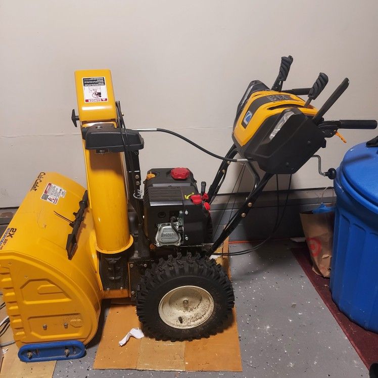 CUB CADET 2X 26"HP 2 -STAGE POWER