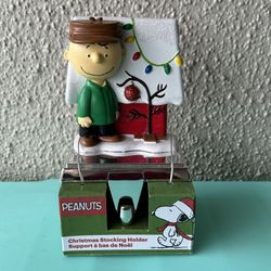 Peanuts Kurt Adler 5-Inch Charlie Brown with Doghouse Stocking Holder NEW NIB