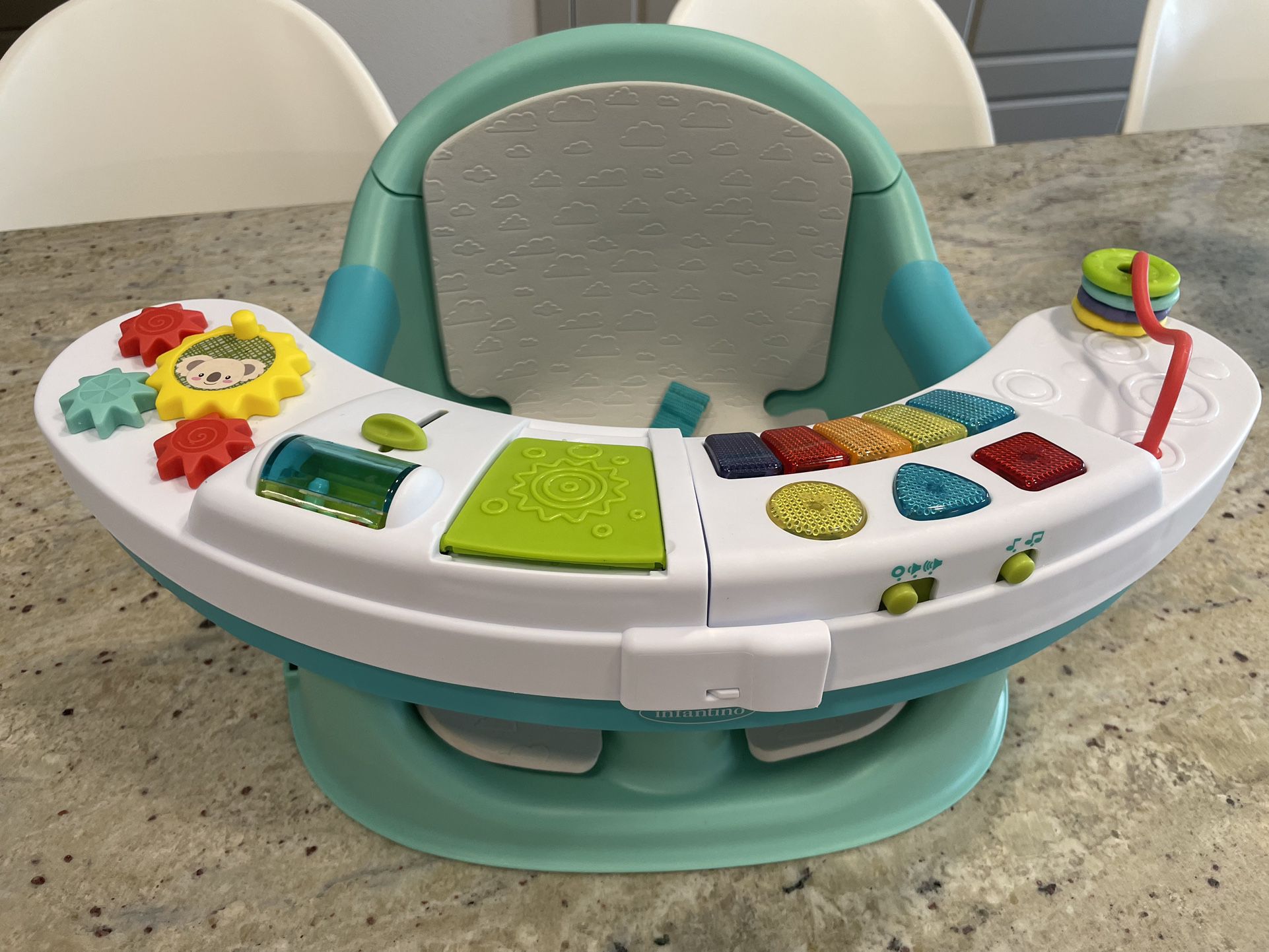 Infantino Go Gaga Seat And booster 