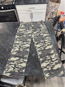 Streetwear Grey Camo Cargo Pants - 32x30⁠