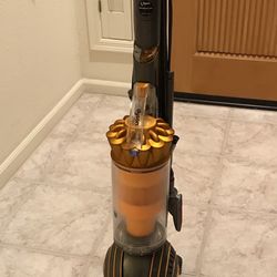 Dyson Ball Multifloor 2 Vacuum 