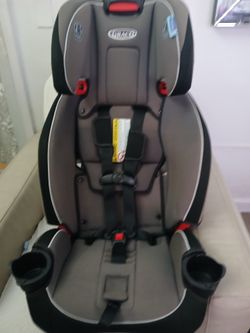 CAR SEAT