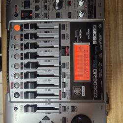 BOSS BR-900CD  Digital Mini Studio Recorder