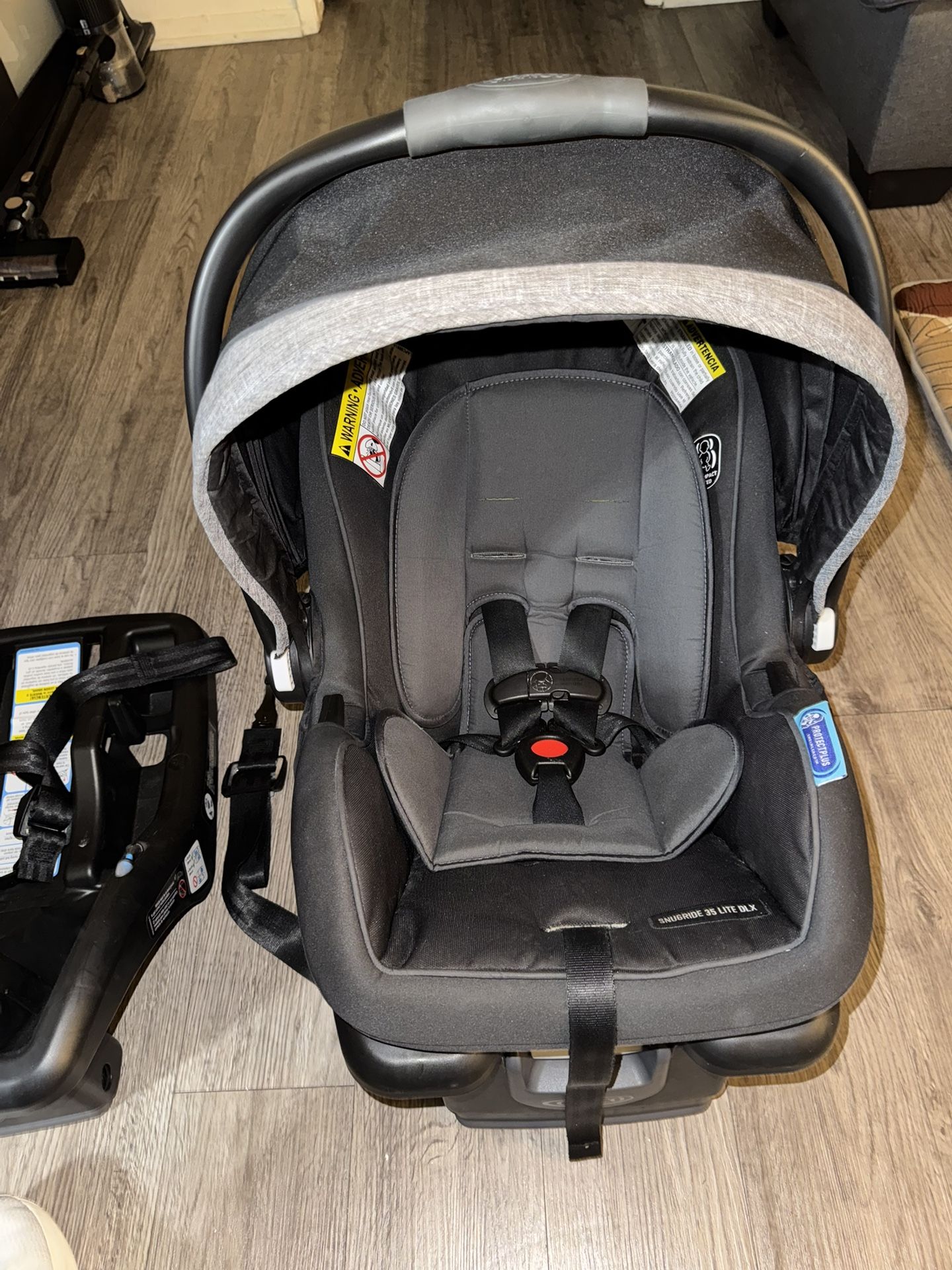 Graco 3 in 1 Stroller & Infant Car seat