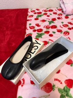 Raboesy Black Tabi Ballet Flats