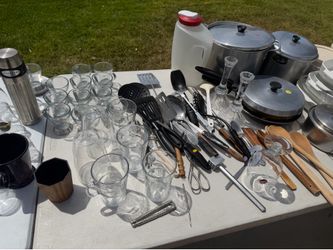 Miscellaneous kitchen ware
