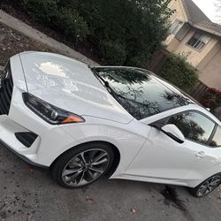 2019 Hyundai Veloster