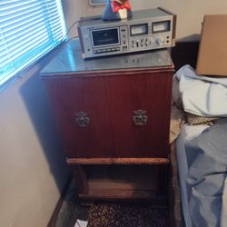 Old School Nice Wooden Desk And Compartments For Entertainment System Etc Is Going To Be Cleaned Willing To Let It Go For 50 Bucks Best Offer