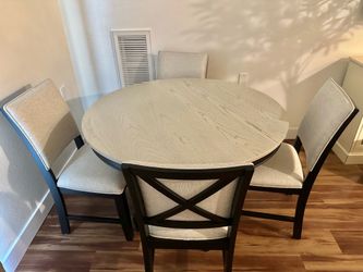 Round table