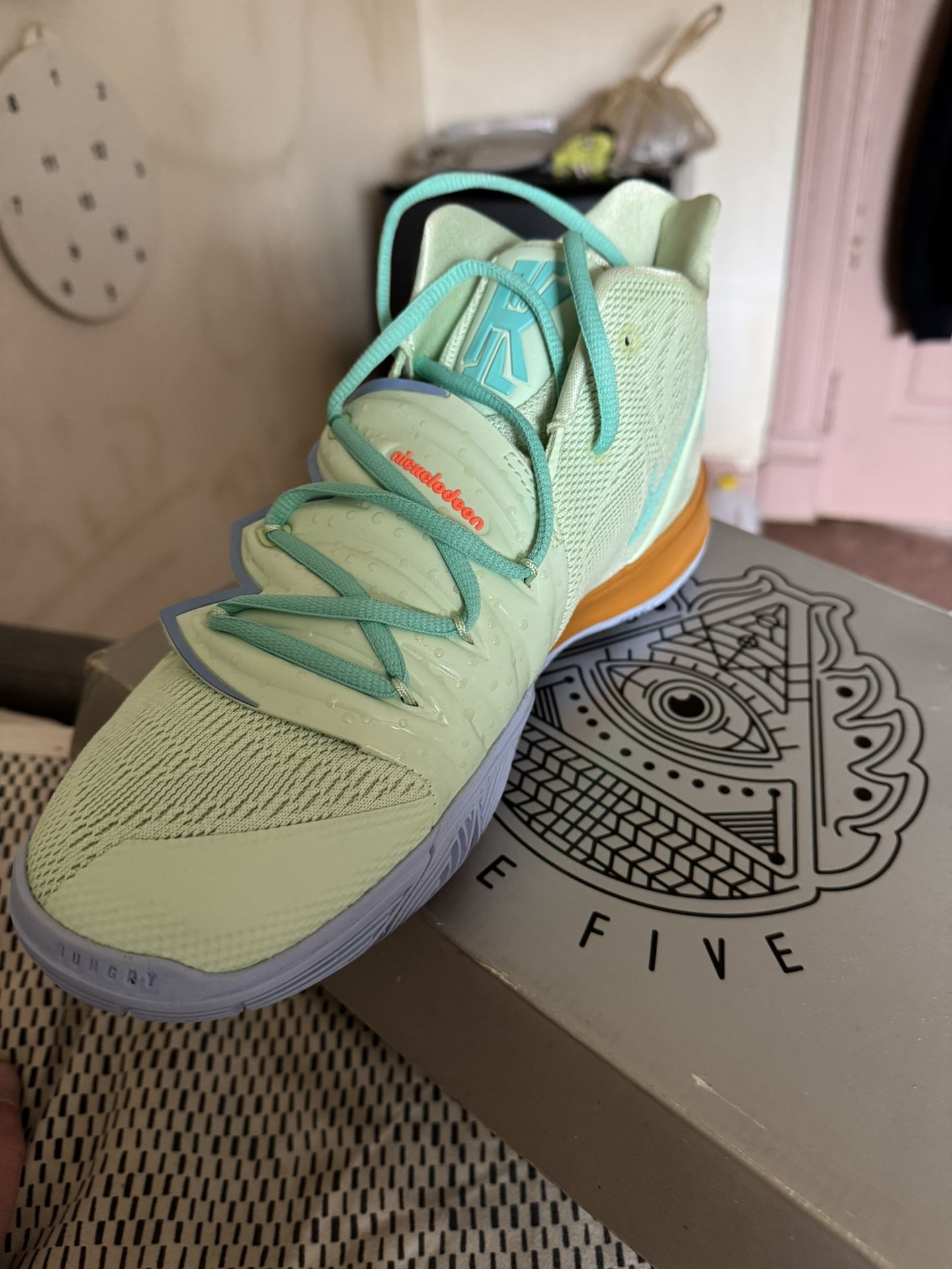 Kyrie 5 SBSP