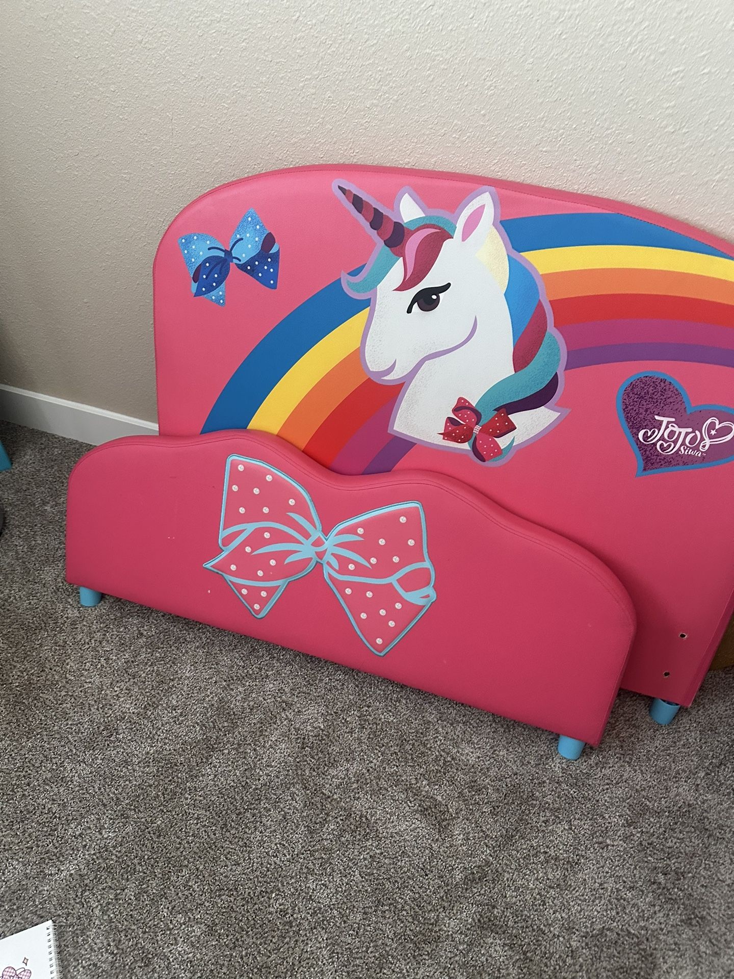 Jojo Siwa Bed