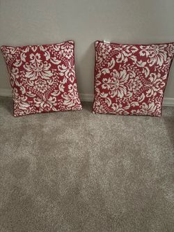 2 Pillows Decorative With Zippers