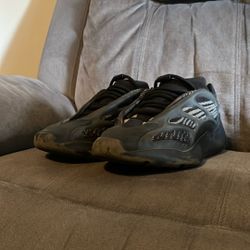 Yeezy 700