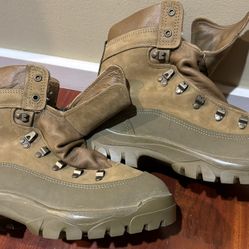Military Surplus Belleville GoreTex Mountain Combat Boots