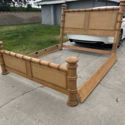 King Bed Frame Solid Wood Great Condition 