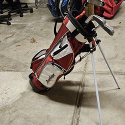 Used Youth Golf Clubs and Bag 