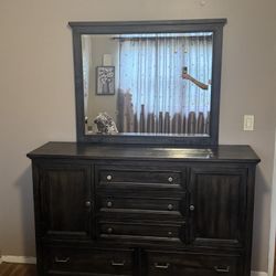 Rustic Dark Wood Bedroom Set – 4-Piece Collection (Bed, Dresser, Mirror & Nightstand)