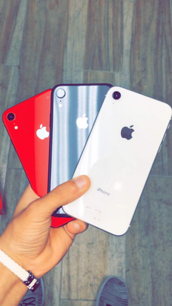 Apple iPhone XR 128GB / 64GB | $50 Down And Take It Home!
