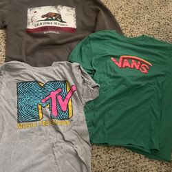 Kids Small/medium Shirts And Sweat Shirt