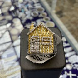 Trap House Ring Vvs Moissanite 