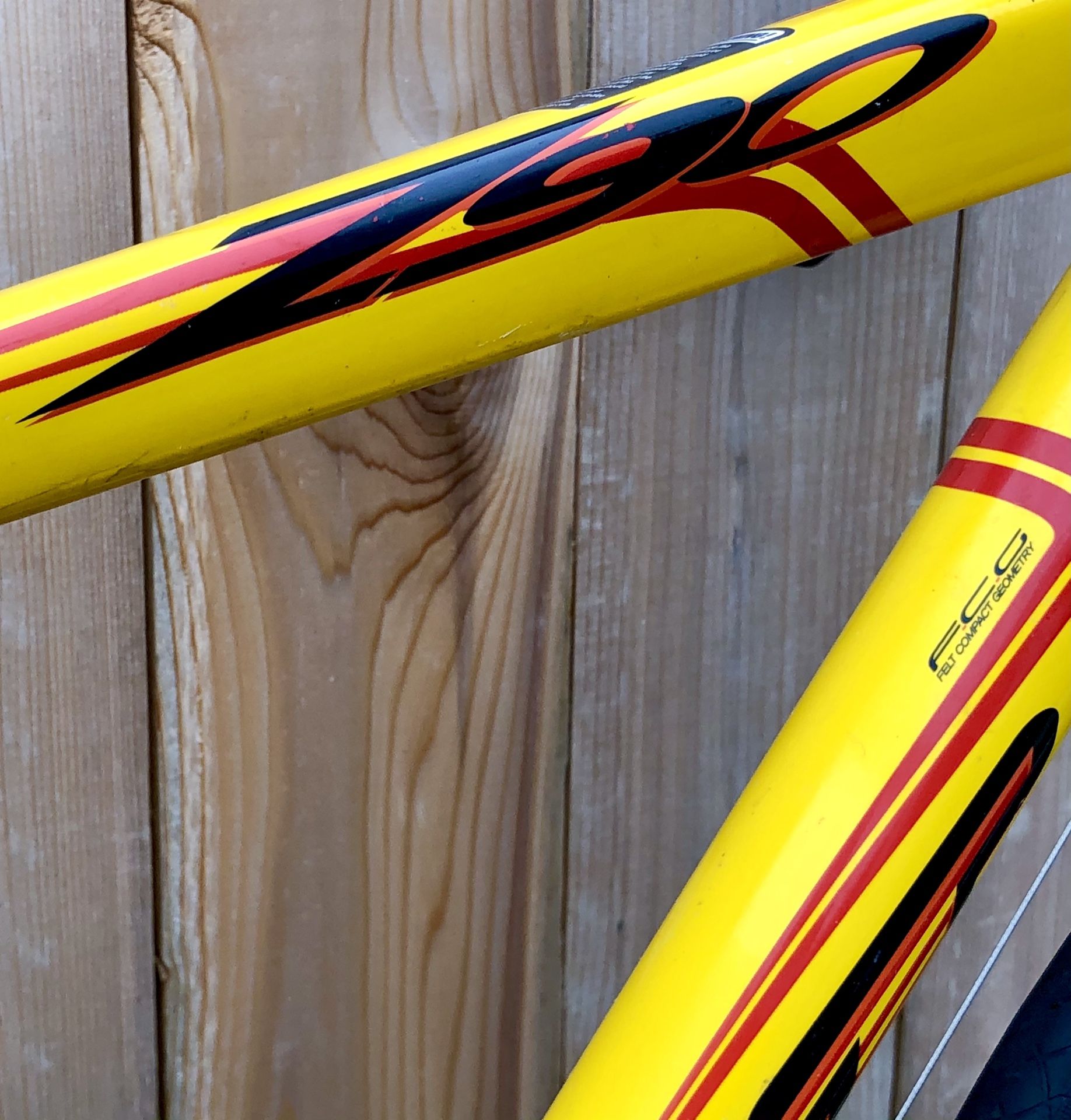 Felt z90 road bike. Ready to ride. Aluminum w carbon fork for Sale in