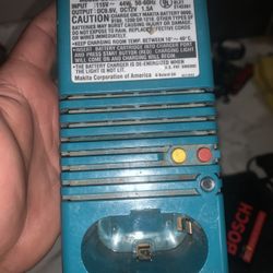 Makita Battery Charger 