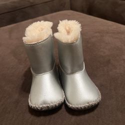 Uggs  Baby Girl Boots Size 2/3 