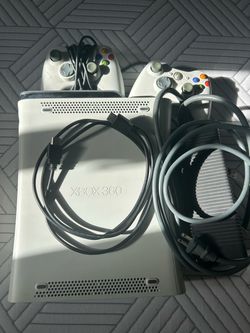 Microsoft Xbox 360 Console Bundle with 2 Controllers and 34 Games