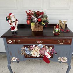 Antique Buffet Adorable 