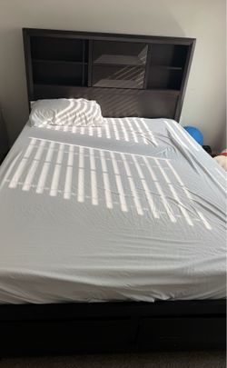Wooden queen bed set with mattress