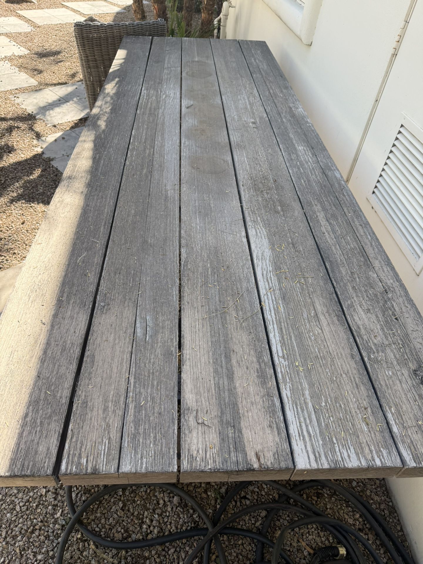 Outdoor Table And Set Of 8 Chairs