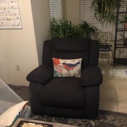 Chair & Loveseat