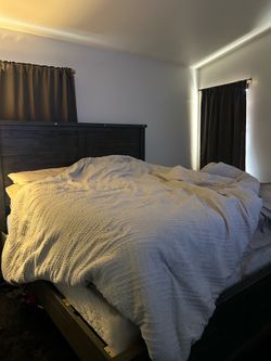 Bed frame Cali king