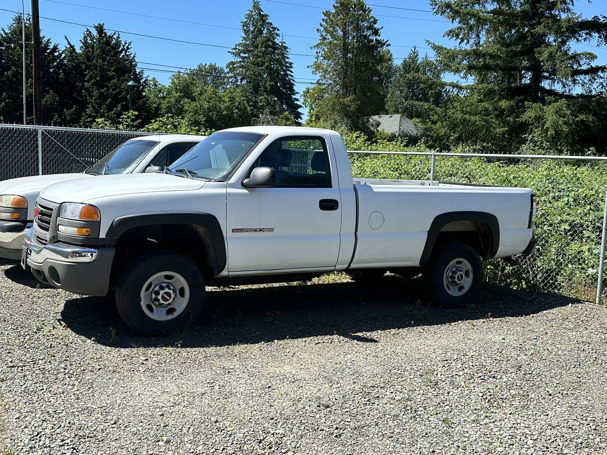 2006 GMC 2500HD parts truck With Clear Title 