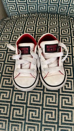Kids converse