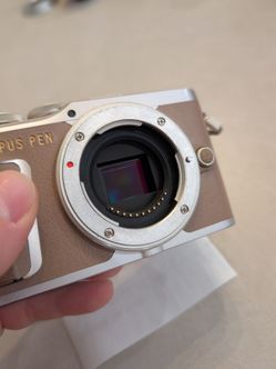 Olympus PEN E-PL10 Micro 4/3 Camera Body