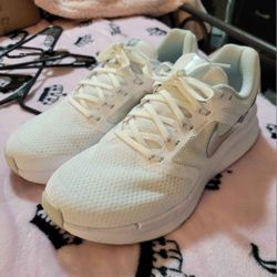 Nike Womens Run Swift 3