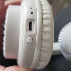 Bluetooth White Sparkle Headphones