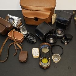Voigtlander Camera Prominent Rangefinder 35mm With Accesories