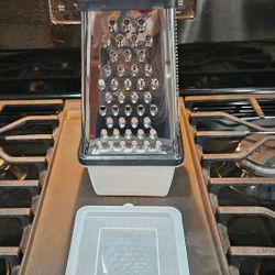 Box Grater with Storage Container & Lid 