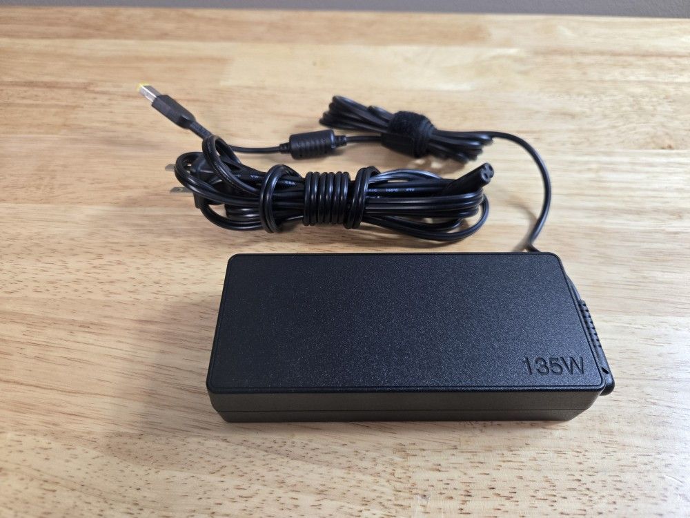 Lenovo Power Adapter 135W