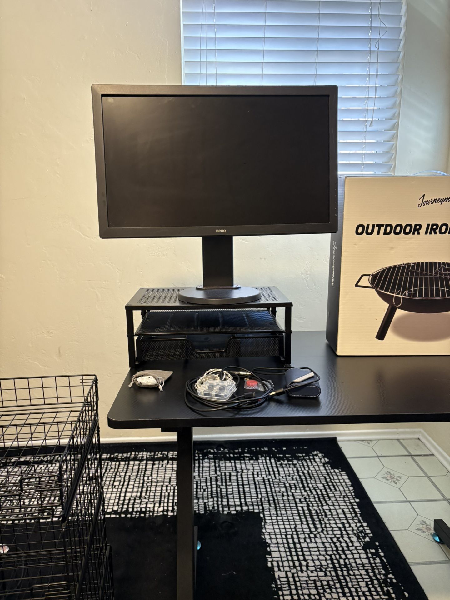 BENQ 60hz  Adjustable Monitor 
