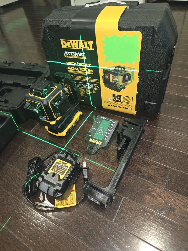 DEWALT
20-V Lithium-Ion 3-Plane Beam 360° 130 ft. Laser Level Kit with 2.0Ah Battery, Charger, and Case