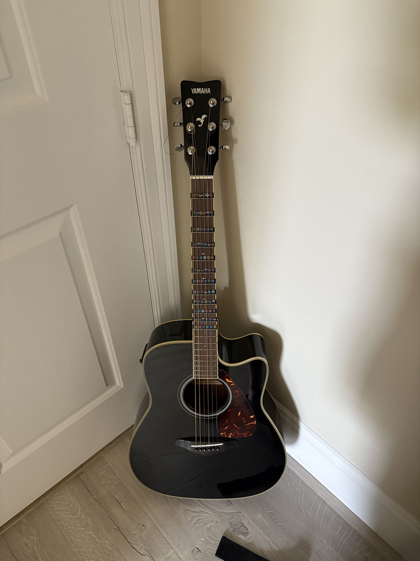 Yamaha Acoustic Electric Guitar
