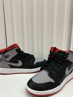 Jordan - 1s Mid 