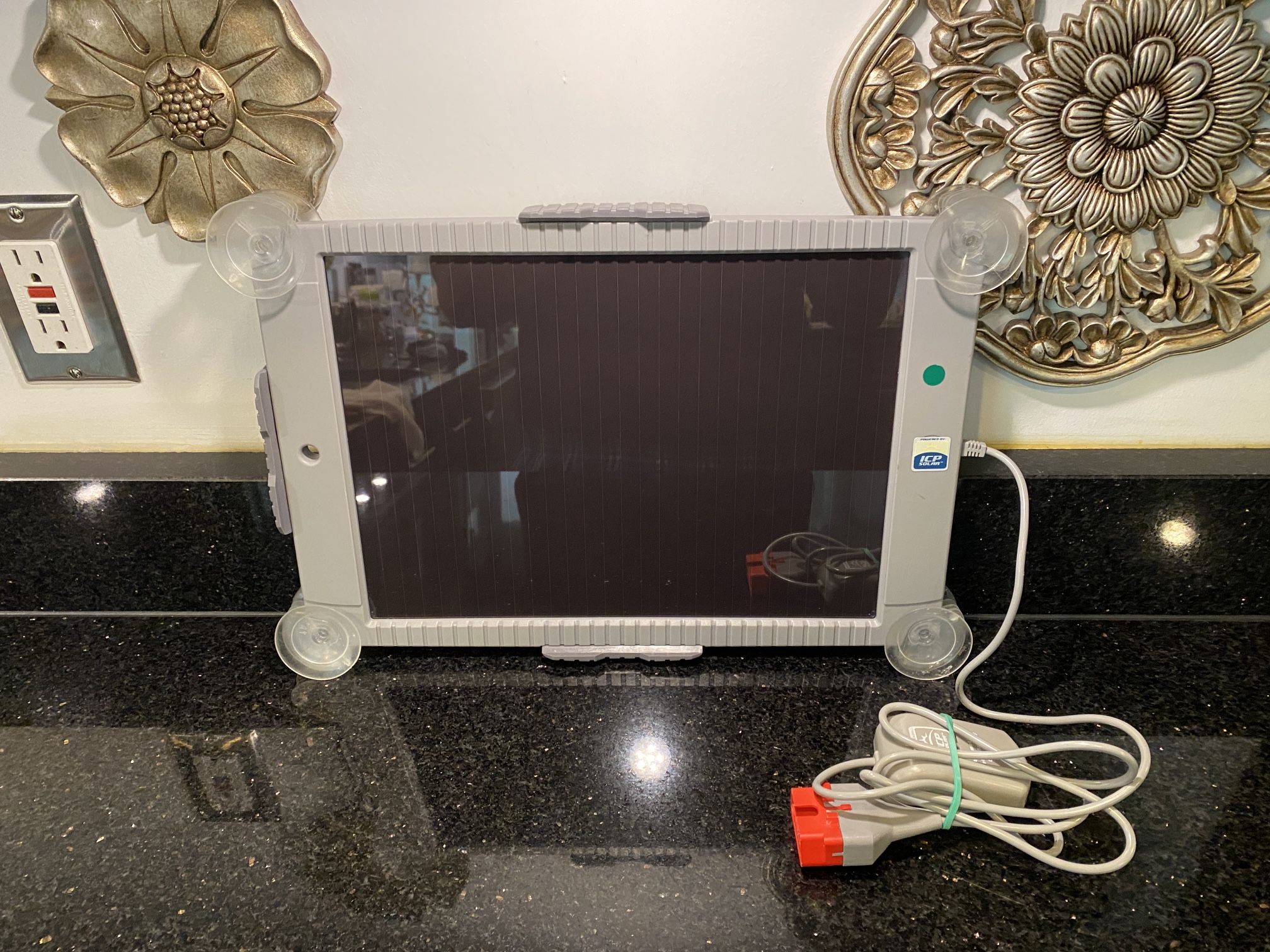 ICP Solar 100-watt Panel with OBD2 Plug for Automotive Battery Charging 11x16”