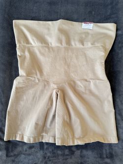 Cacique High-Waist Shaping Short in Beige - NWT!