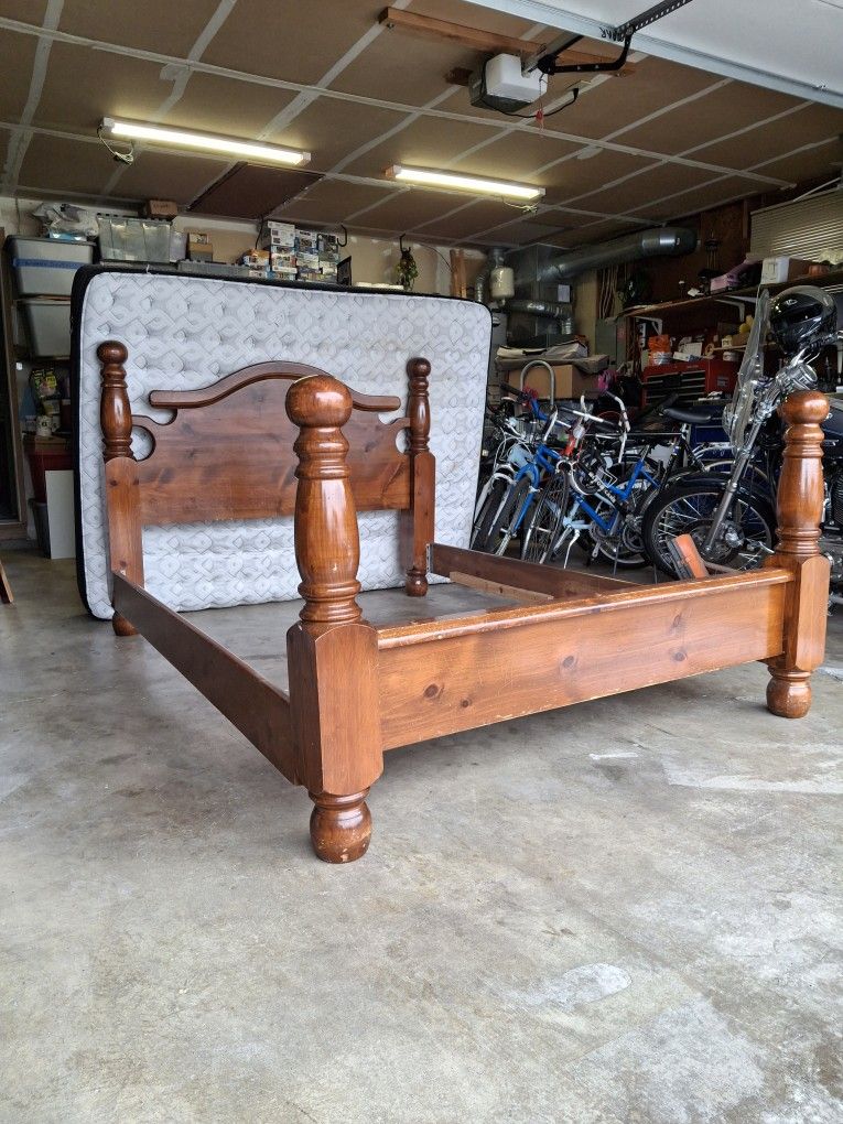 Queen Bed Complete