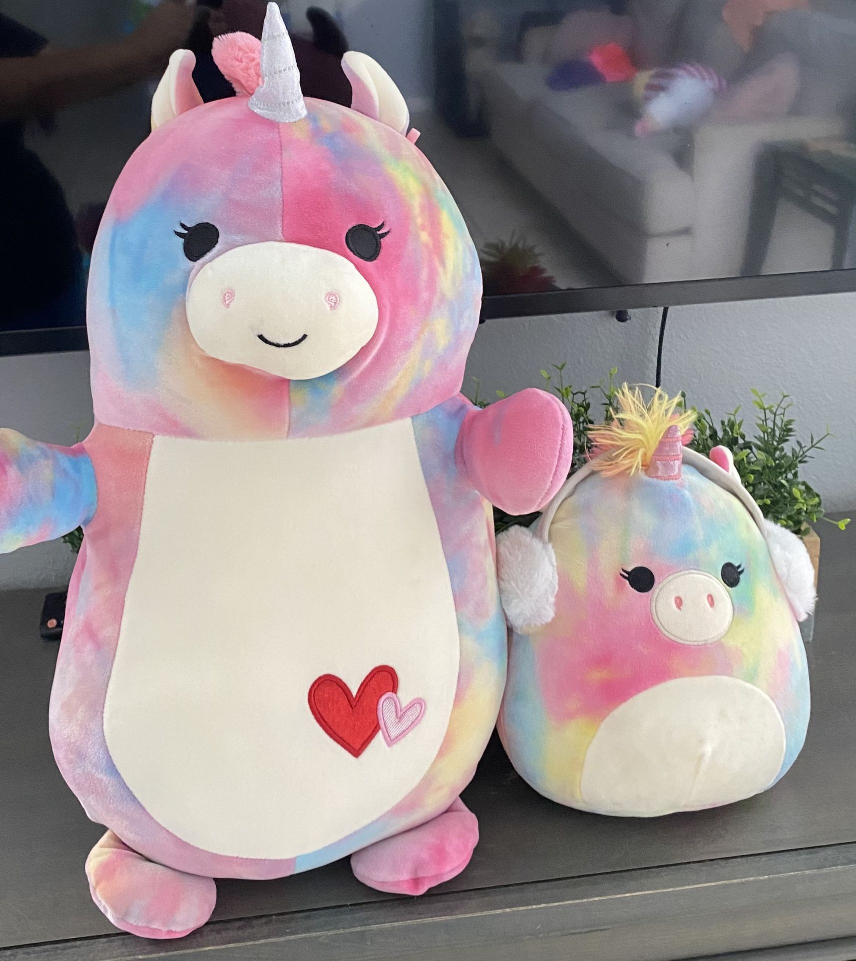 SQUISHMALLOW Unicorn Plushies 18” Y 10”