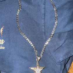 14 K Gold Plated Curby Chain With Lab Diamond Set Star Pendant 23.5”